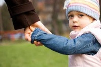 В Беларуси вдвое сократилась доля определяемых в интернаты детей-сирот