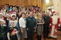 Спасатели поздравили с наступающим Новым годом воспитанников Чеховщинской школы-интерната