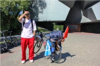 Китаец решил помочь белорусским сиротам и отправился в 100-дневное велопутешествие
