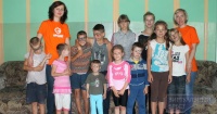 Сотрудники сети магазинов «Кронос» посетили Кобринский детский социальный приют