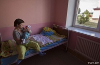 Малышу, который родился в Ивацевичах в семье инвалидов, подыскивают опекуна